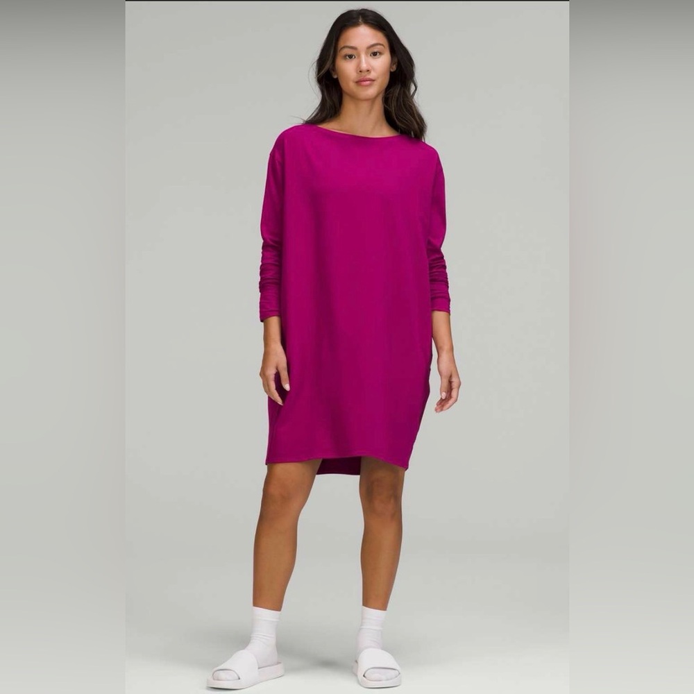 Lululemon Back in Action Dress Size 8 Magenta